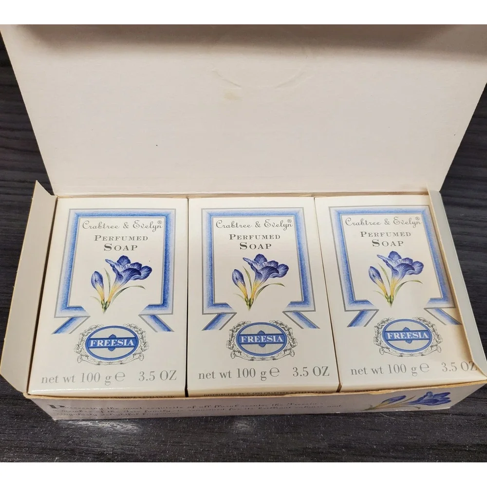 Crabtree & Evelyn Freesia Perfumed Soap 3 Bar Set 3.5oz Each Vintage 1993 NIB